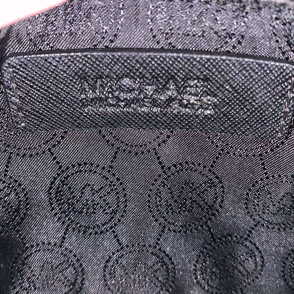 Like new Michael Kors wristlet - Picture 3 of 5